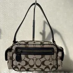 コーチ　40722　　アクセサリーポーチ　ターンロック　キャンバス　シグネチャー