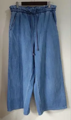 GU ライトブルーワイドデニムパンツ