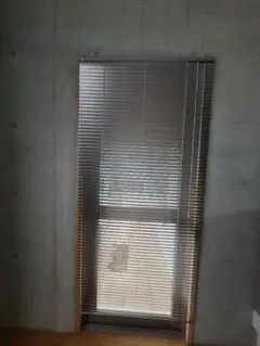 【期間限定価格】シルバー アルミニウム ブラインド 縦長