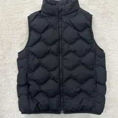 UNIQLO 子供　ダウンベスト　ブラック　140
