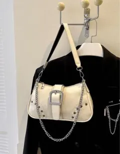 SHEIN バックル＆スパイクデコレーション チェーン バケットバック