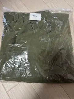 新品未使用　男女薄手カーゴパンツ160ダンス等にも…