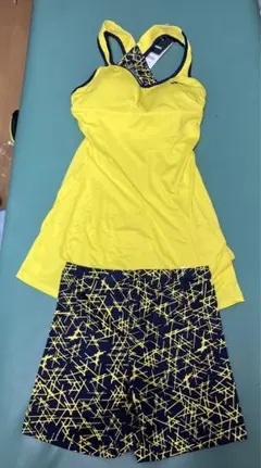 【サマーSALE】ヨネックステニスウェアー　レディースM