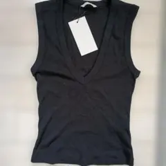 【新品】ZARA ブラック Vネック タンクトップ Sのサムネイル