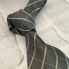 【着用1回・極美品】KUSKA クスカ 手織り シルクネクタイ ヘリンボーン 着用1回・極美品】KUSKA クスカ 手織り シルクネクタイ ヘリンボーン