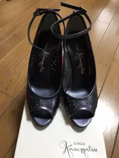 銀座かねまつ ネイビーオープントウパンプス 21.5㎝