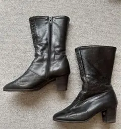 黒レザーブーツ ジッパー付き 中ヒール