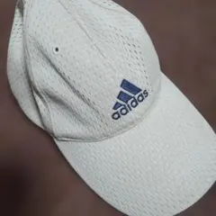 アディダス メッシュキャップ ベージュ