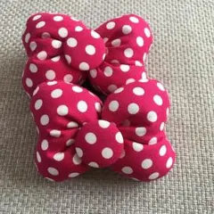 コメントで二個450円！ミニーちゃん型♡ショッキングピンクドットのリボンゴム♡