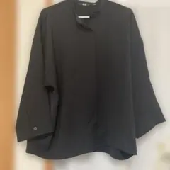【週末限定値下げ】美品　UNIQLO 七分袖シャツ　ブラック