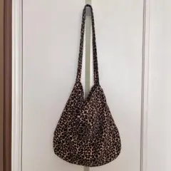 Item thumbnail for item 52793296-aa56-4094-a5c7-f015f57886a1