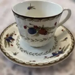 オールドノリタケ　花柄金縁カップ・ソーサー ノリタケ オールドノリタケ 金盛り花束絵 八角カップ＆ソーサー (d