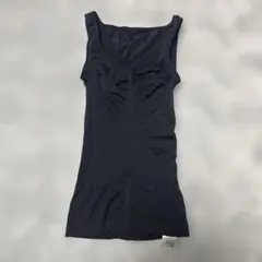 p*e様 UNIQLO ユニクロ黒のタンクトップ　スタイルアップキャミソール