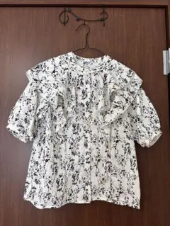 フリル付き花柄半袖ブラウス　レトロガール