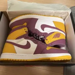 Nike Air Jordan 1 パープルイエロー