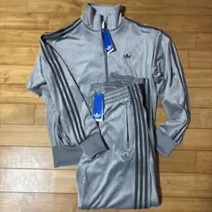 adidas originals ベロアジャージ Mサイズ　セットアップ