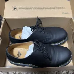 Dr. Martens ブラック レースアップシューズ