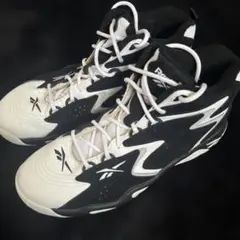 Reebok カミカゼ2 バスケットボールシューズ ホワイト/ブラック