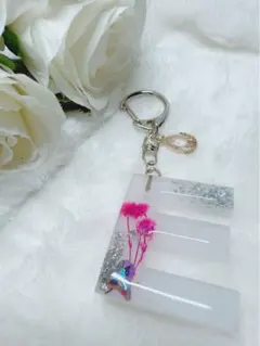 イニシャルキーホルダー　E