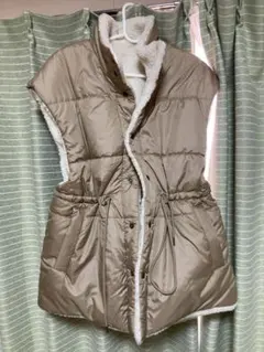 ベージュ ボア裏地 ダウンベスト