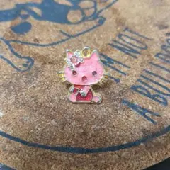 2025年最新】ハローキティ ピンバッジの人気アイテム - メルカリ
