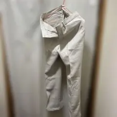 オフホワイト スリムフィットパンツ　ウエスト73cm