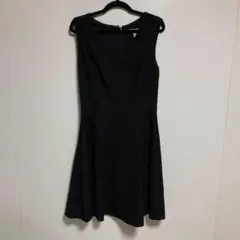 Banana Republic ブラックノースリーブひざ丈ワンピース