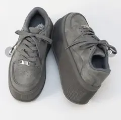 軽量 スニーカー