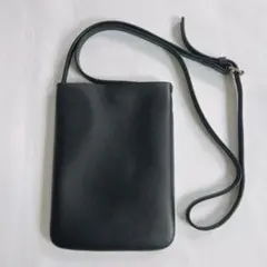 新品 スマホショルダー ミニバッグ 黒 軽量 斜めがけ 縦型 レディースのサムネイル