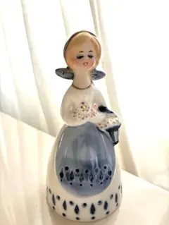 青磁 陶器 女性　置物 伝統工芸品 インテリア　韓国　民族衣装　人形　遺品整理 青磁 陶器 女性 置物 伝統工芸品 インテリア 韓国 民族衣装 人形 遺品