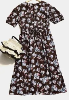 ★スーナウーナ　Suna Una ブラウン　花柄 半袖 ロングワンピースのサムネイル