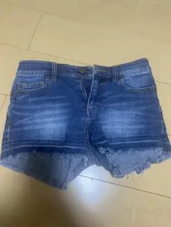 デニムショートパンツ　レディースブランド⭐︎