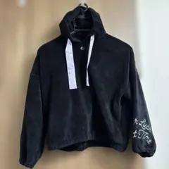 ブラックフード付きパーカー