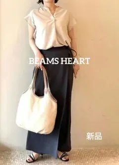 BEAMS HEART フリル袖 スキッパー プルオーバーのサムネイル