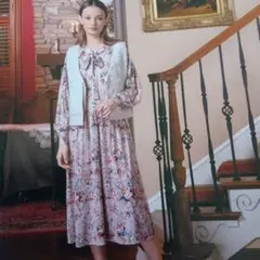 お値下げ　スーパービューティー　ボータイ　ワンピース　タグ付き