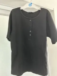しまむら　新品　リブ 半袖ヘンリーネック　ミニTシャツ ブラック Lのサムネイル