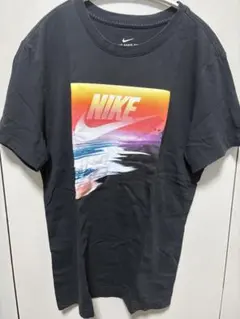 NIKE THE NIKE TEE グラフィックTシャツ ブラック Mのサムネイル