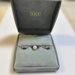 シルバーの真珠と天然石の指輪です。