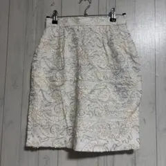 【J&R】(M) レース刺繍スカート 花柄 上品 きれいめ 未使用タグ付きのサムネイル