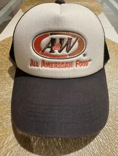 A&W トラッカーキャップ ベージュ/黒