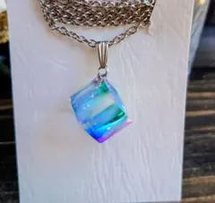 虹色キューブのネックレス【S】