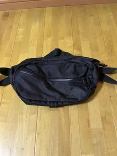 ウエストポーチ