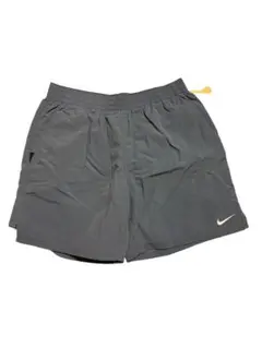 新品未使用タグ付き　NIKE ハーフパンツ