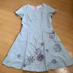 【新品、未使用】Jocomomola ストライプ刺繍入りワンピース Aライン42のサムネイル