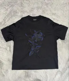 エンポリオ　アルマーニ　フラワー　刺繍　クルーネック　半袖　Tシャツ　ブラック