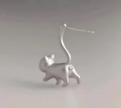 ピアス　ロングテール　キャット　猫　しっぽ　シルバー　シルバー925
