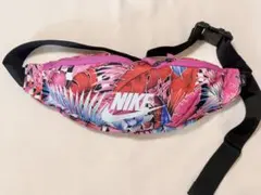 NIKE ボディバッグ ウエストポーチ ボタニカル柄