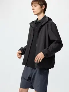 ユニクロ　ポケッタブルUVカットパーカ/NANODESIGN ブラック　Lサイズ