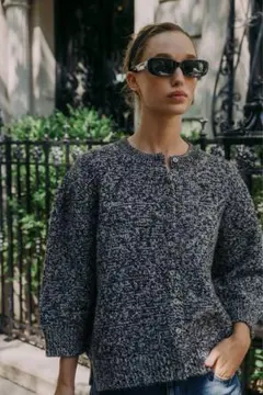 ニットカーディガン 黒と白のミックス