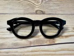 極太クラウンパント型ブラックフレー ムUVクリアレンズケース付き